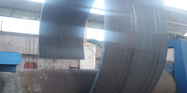 La placa toma forma en taller
